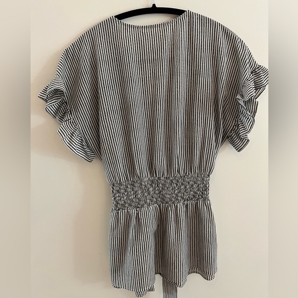 Max Studio black and white top - Picture 2 of 5